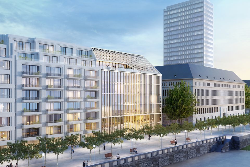 Außenvisualisierung eines Wohn- und Büroensembles mit verglastem Mitteltrakt, linearer Fassadenstruktur und Baumpromenade am Ufer.