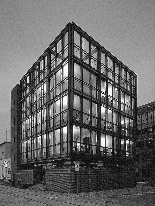 Bürogebäude Kaistraße 8