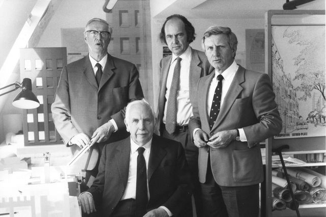 Erster Generationenwechsel 1974: Hubert Petschnigg und Helmut Hentrich mit Rüdiger Thoma und Hans Joachim Stutz (v.l.n.r.)