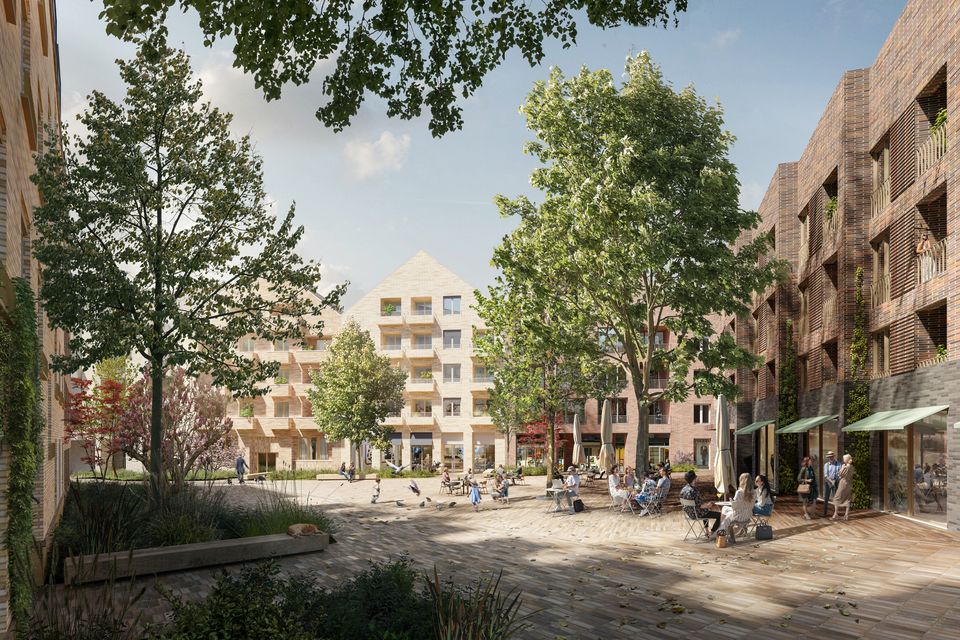 Außenvisualisierung eines begrünten Quartiersplatzes mit umliegenden Wohngebäuden, Gastronomiebereichen und offenen Aufenthaltszonen.