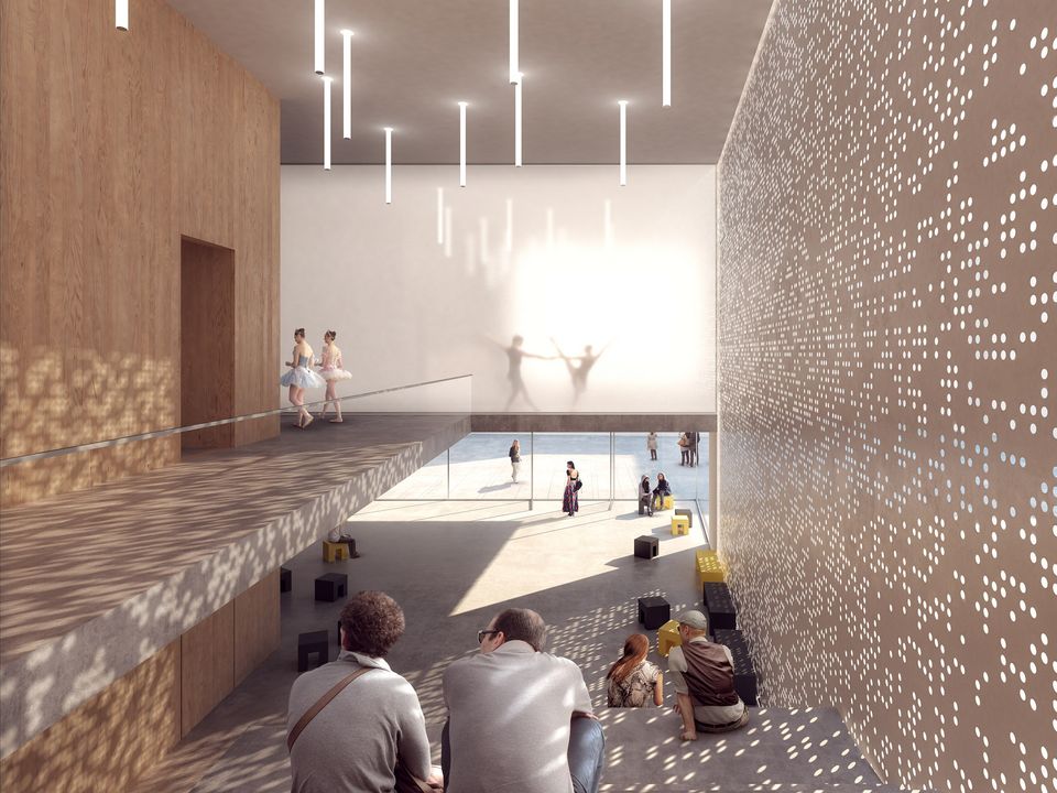 Visualisierte Innenaufnahme eines großzügigen Foyers mit perforierter Wand, Galerieebene und Tageslicht, das grafische Schattenstrukturen erzeugt.