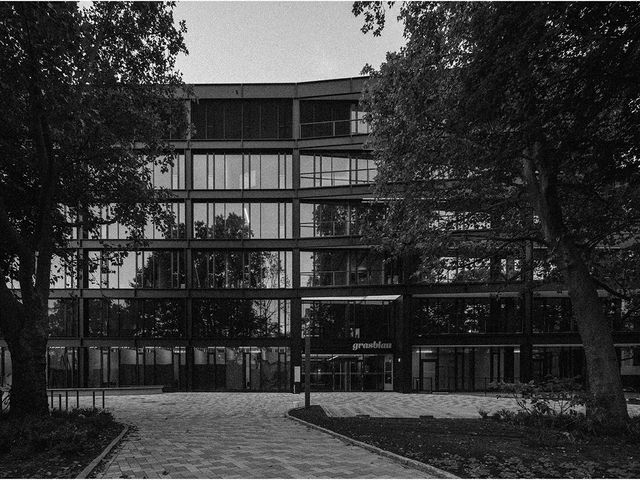 Grasblau Hallesches Ufer