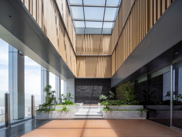 CR Bank HQ Interior